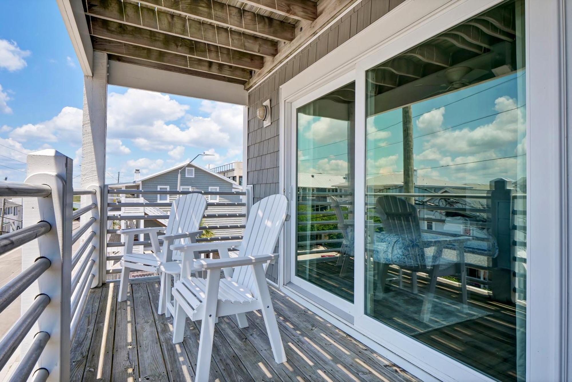 Sandpeddler Inn And Suites Wrightsville Beach Exterior photo
