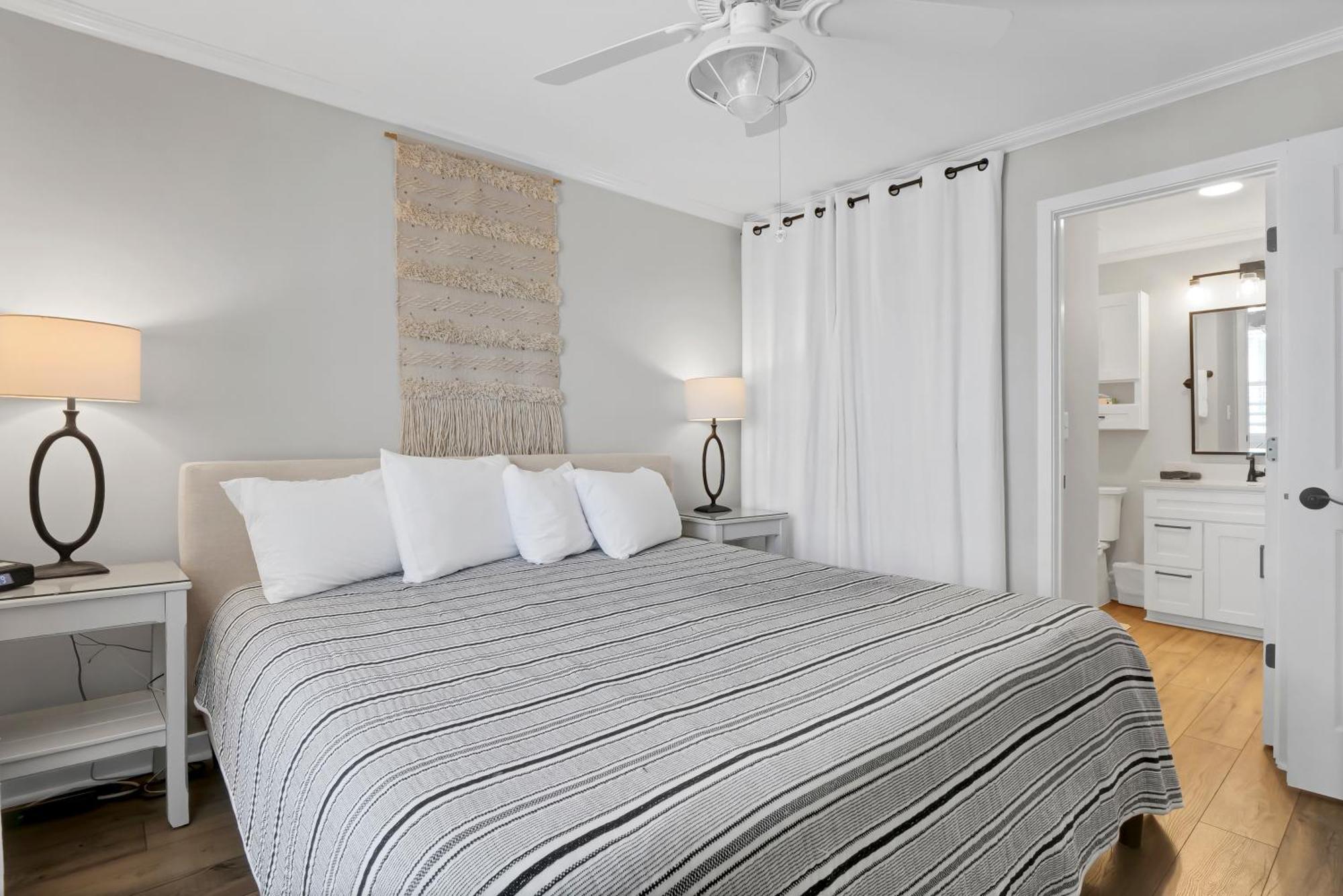 Sandpeddler Inn And Suites Wrightsville Beach Exterior photo
